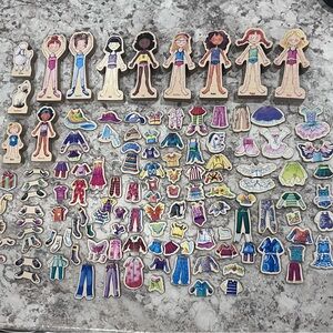 T.S. Shure DAISY Girls Magnetic Dress Up Dolls